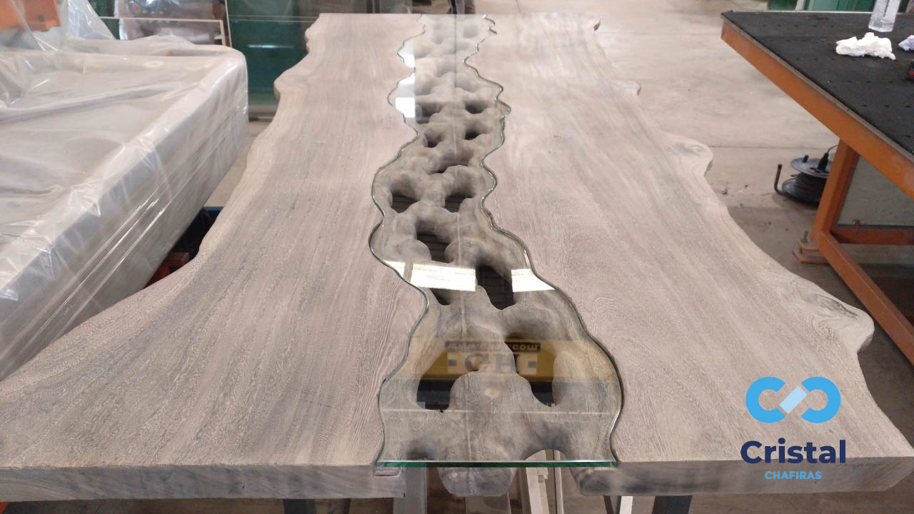 mesa decorativa de madera con cristal tenerife 8